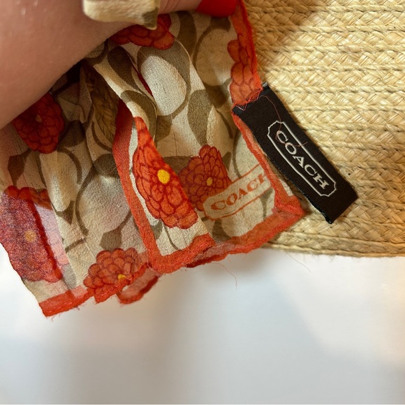 Coach Straw Tote - Picture 4 of 15